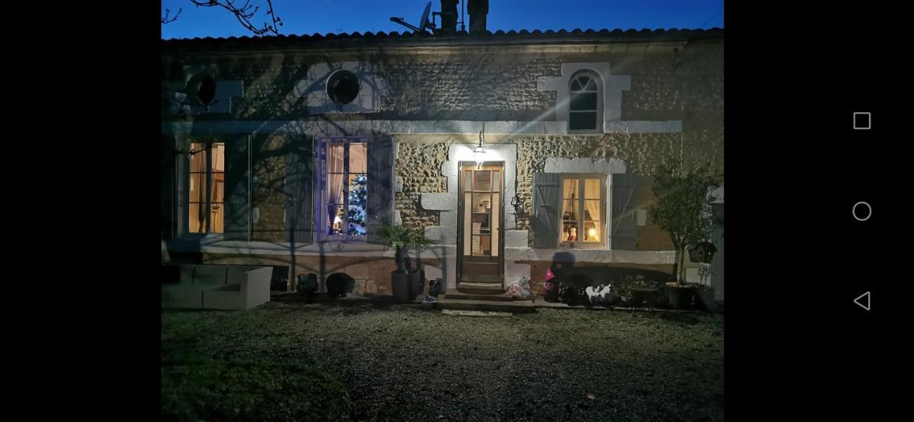 Au Domaine De Gigie Panzió Chervettes Kültér fotó